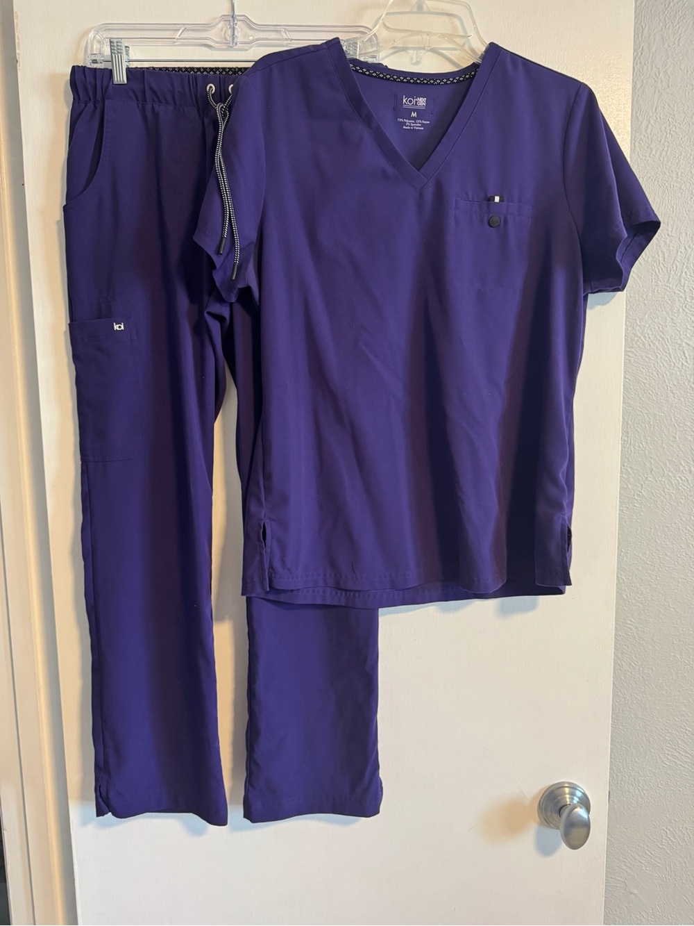 koi Scrub Set - Picture 2 of 4